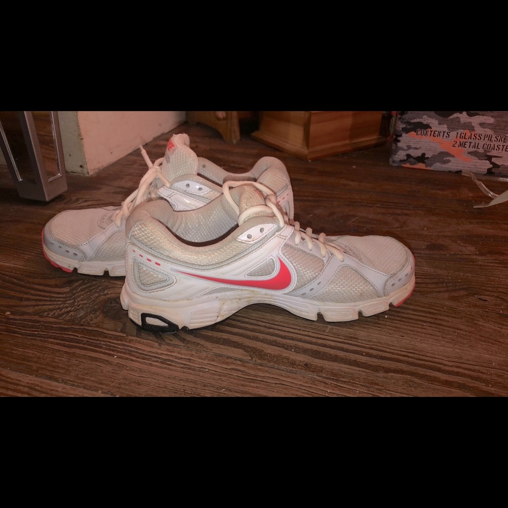 Women’s size 8 Nike athletic shoes